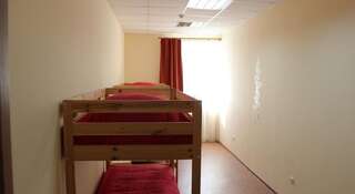 Гостиница Хостел Колибри Уфа Спальное место на двухъярусной кровати в общем номере для мужчин и женщин-4